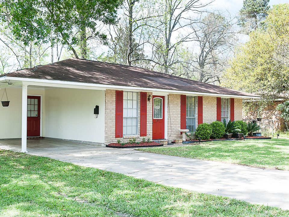 1st image of 407 Cypress Dr