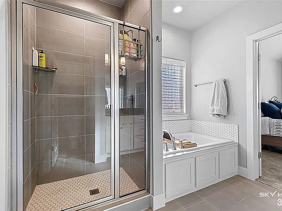 3rd image of 3375 Clear Water Cv