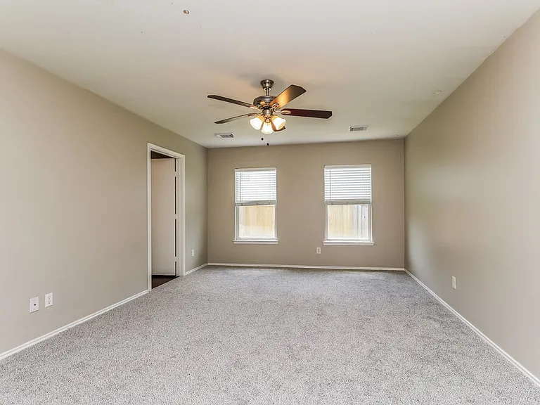 12134 Carriage Oak Cir — Photo 8