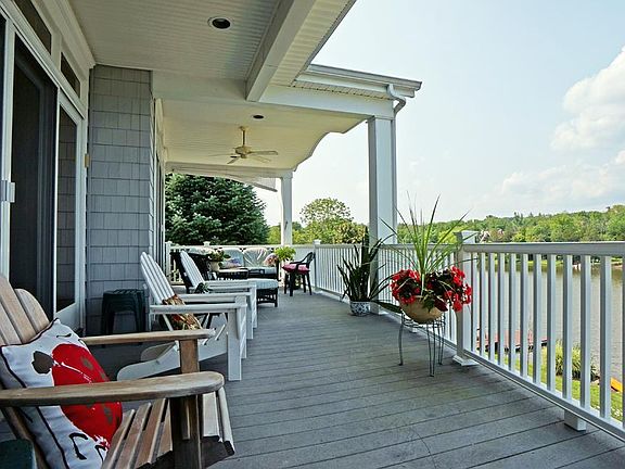 5th image of 155 Longwood Dr