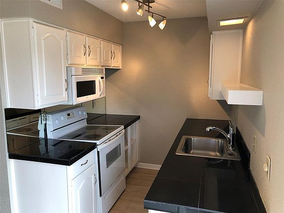 2nd image of 3215 Carlisle St APT 218