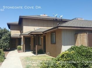 1061 N Stonegate Cove Dr, Porterville, CA 93257