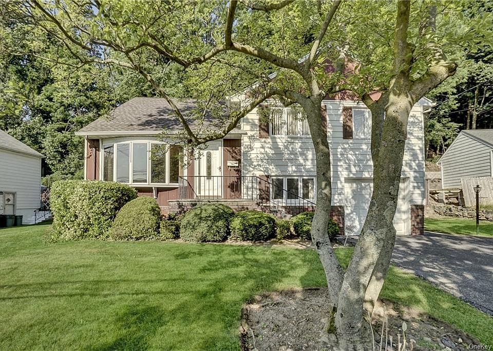 1st image of 162 Pembrook Dr