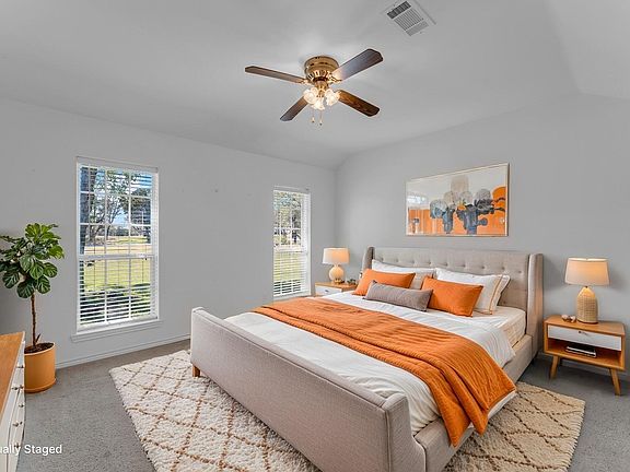 5th image of 107 N Oak Vista Drive