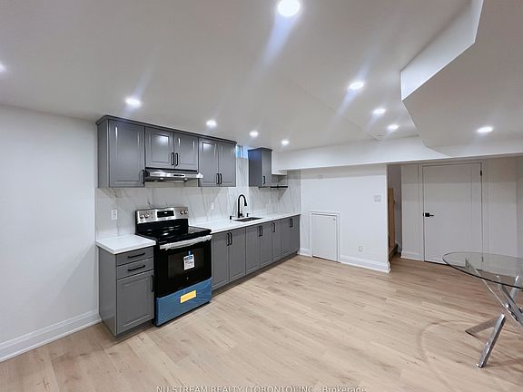 2nd image of 38 Whitford Rd #Basement