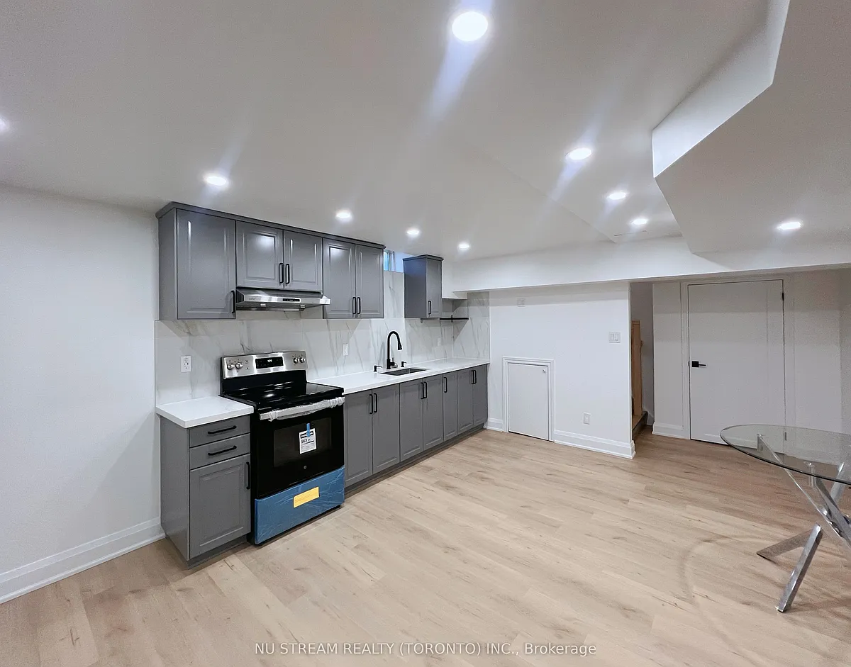 Building Photo - 38 Whitford Rd #BASEMENT