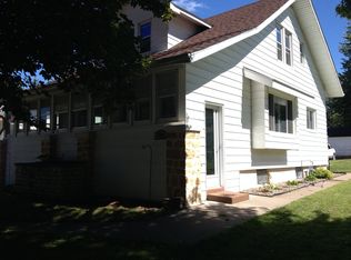 2909 Cleveland St, Clinton, IA 52732