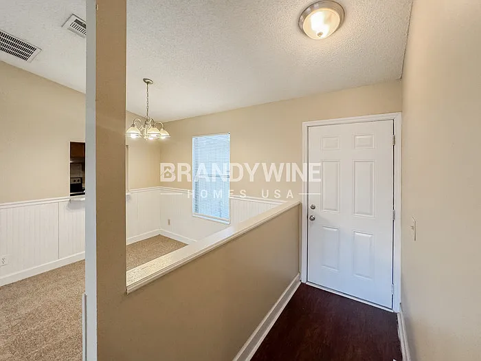 3 bed, 2.0 bath, 1193 sqft, $1,680 — Photo 3