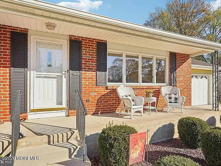 4 Heather Dr — Photo 3