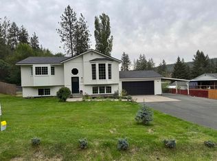 204 Lemon Dr, Nine Mile Falls, WA 99026