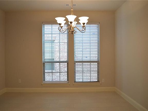 5th image of 1509 Livy Ln