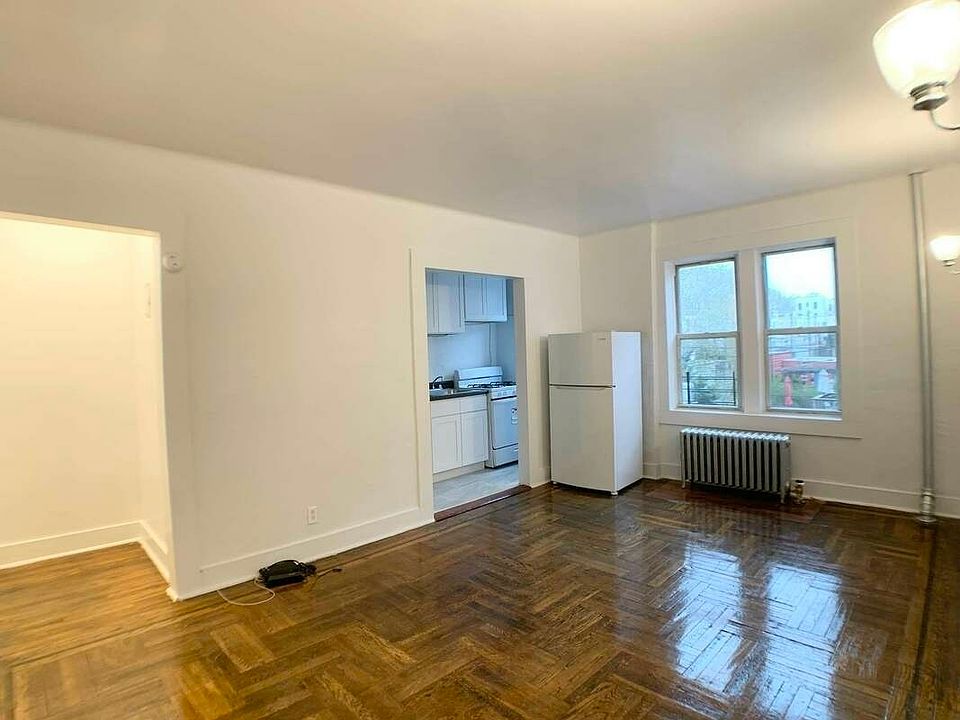 1st image of 8314 4th Ave #212
