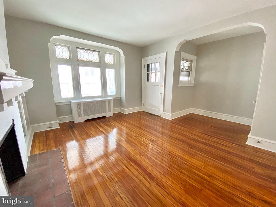 1st image of 217 S 47th St Floor 2