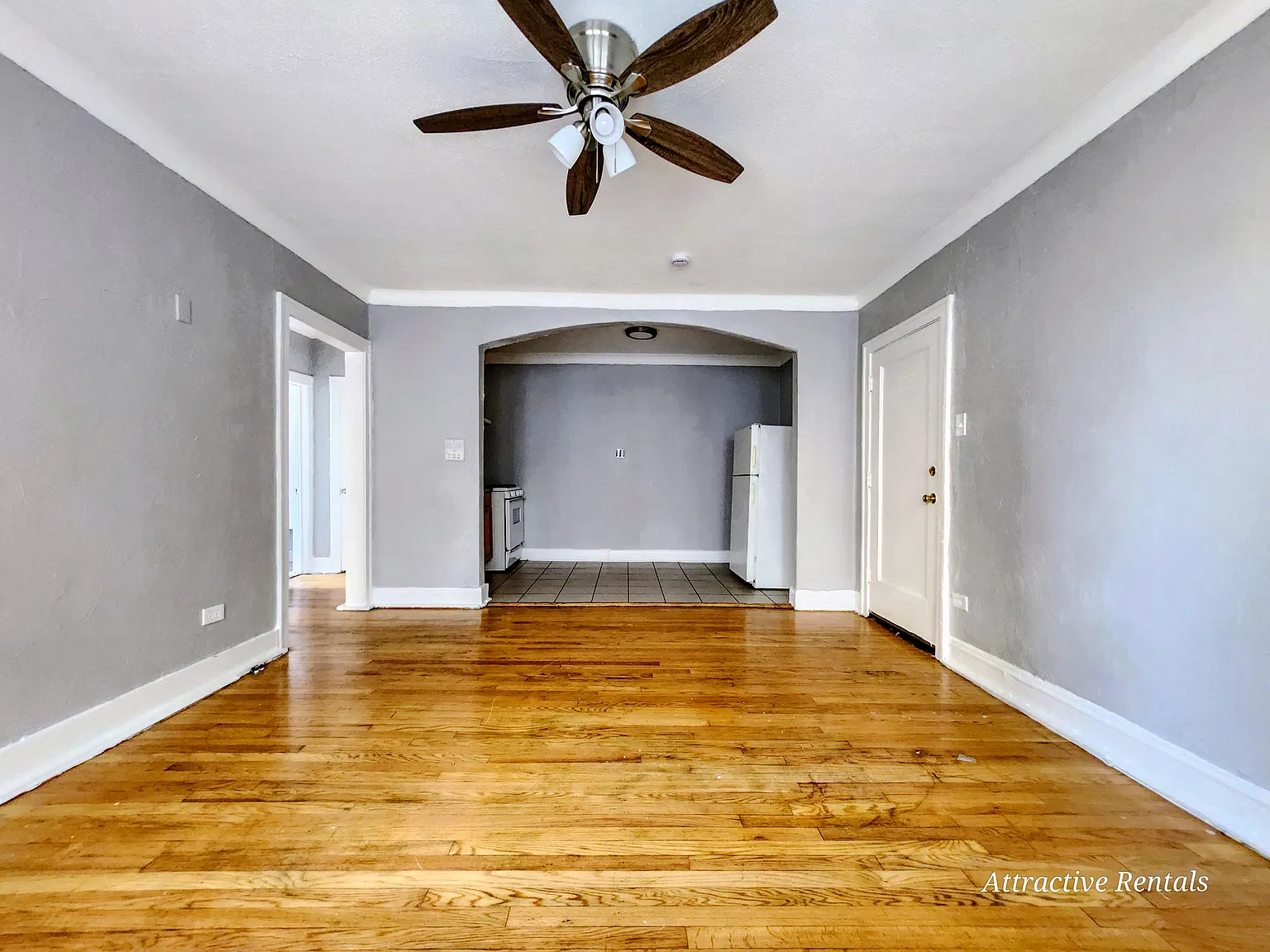 9453 S Loomis St — Photo 3