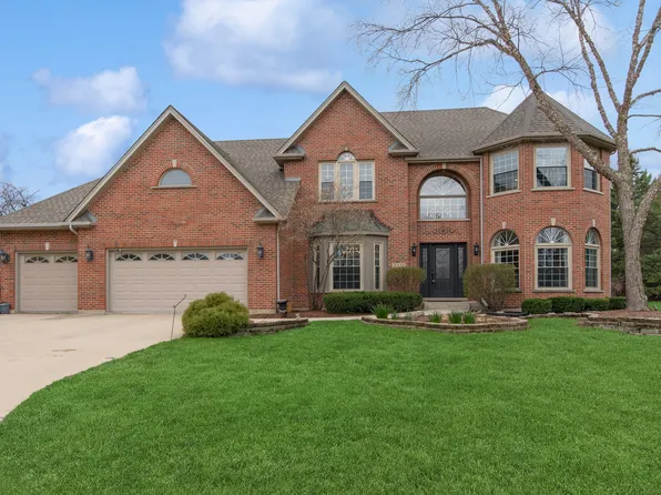 2321 Courtland Ct, Aurora, IL 60502