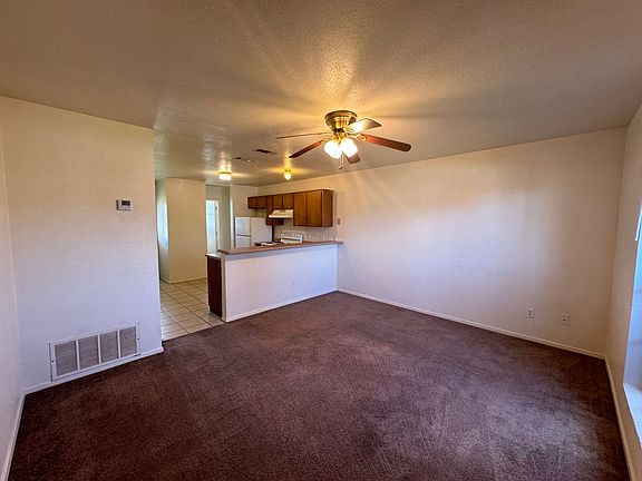 4th image of 1104 Leslie Cir APT D