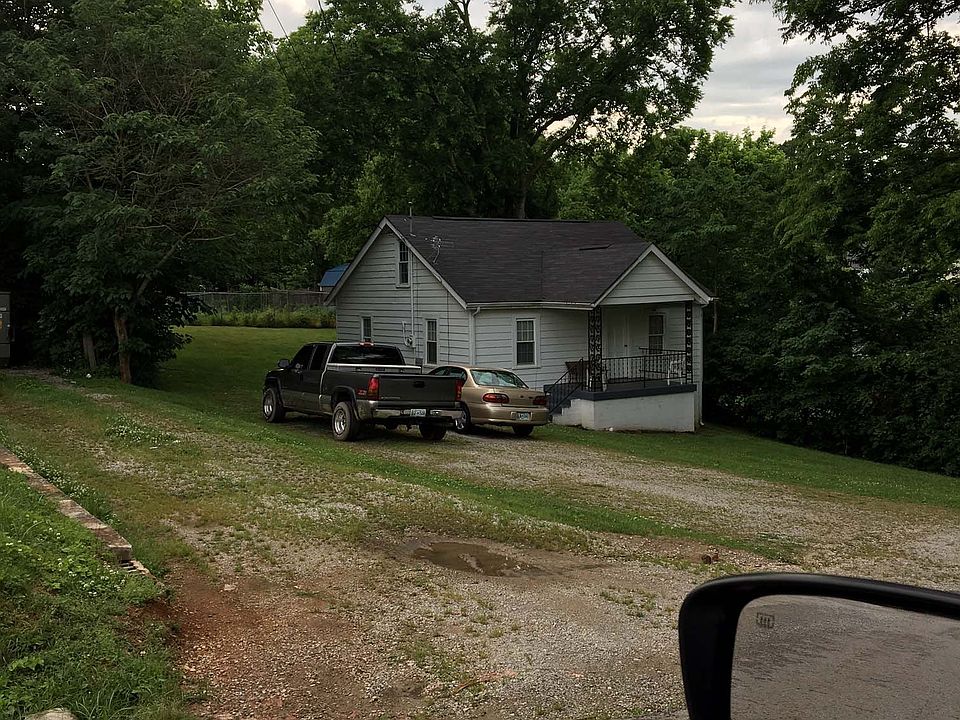 2nd image of 1800 Thompson Dr