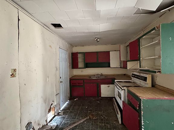 5th image of 1301 Sage Dr