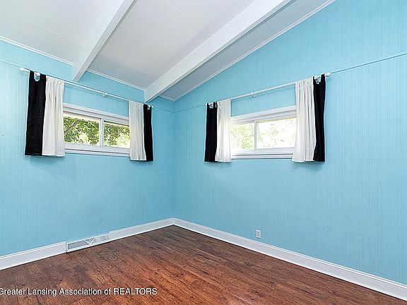5th image of 4206 Saran Dr