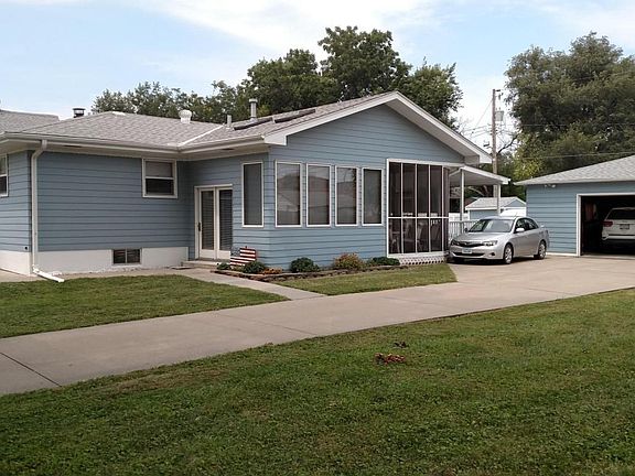 2nd image of 1722 Avenue D