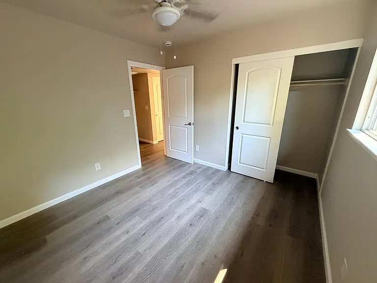 2nd bedroom.