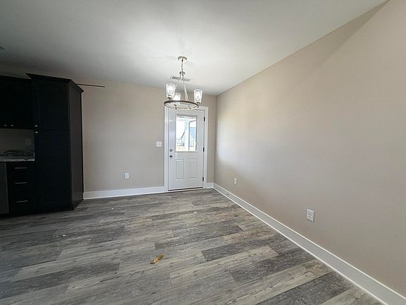4th image of 304 Whitley Way