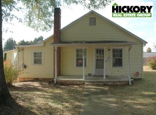 1825 10th Avenue Dr NE, Hickory, NC 28601