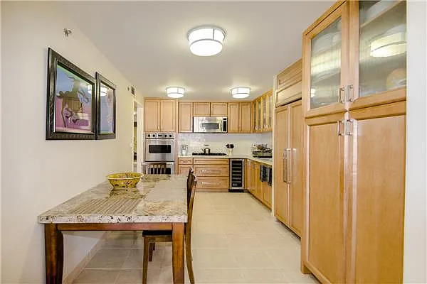 Sold by (Legacy) Elegran | media 5