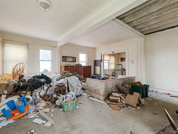 5th image of 188 Woodside Avenue