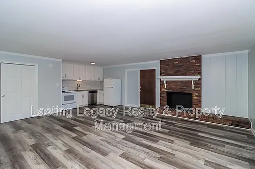 2325 15th St NE Photo 1