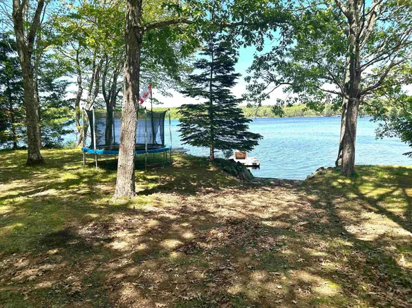 44 Molega Lake Park Rd, Lunenburg, NS B4V 8T2
