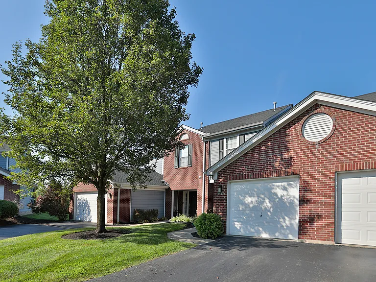 Landings At Beckett Ridge — Photo 29