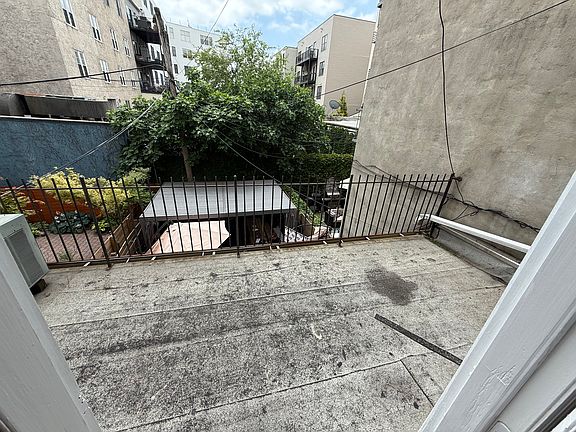 5th image of 359 1st St #1