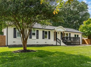 3511 Driftwood Dr, Charlotte, NC 28205
