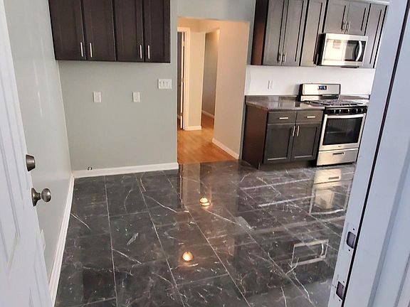 2nd image of 184 N Columbus Ave Floor 1