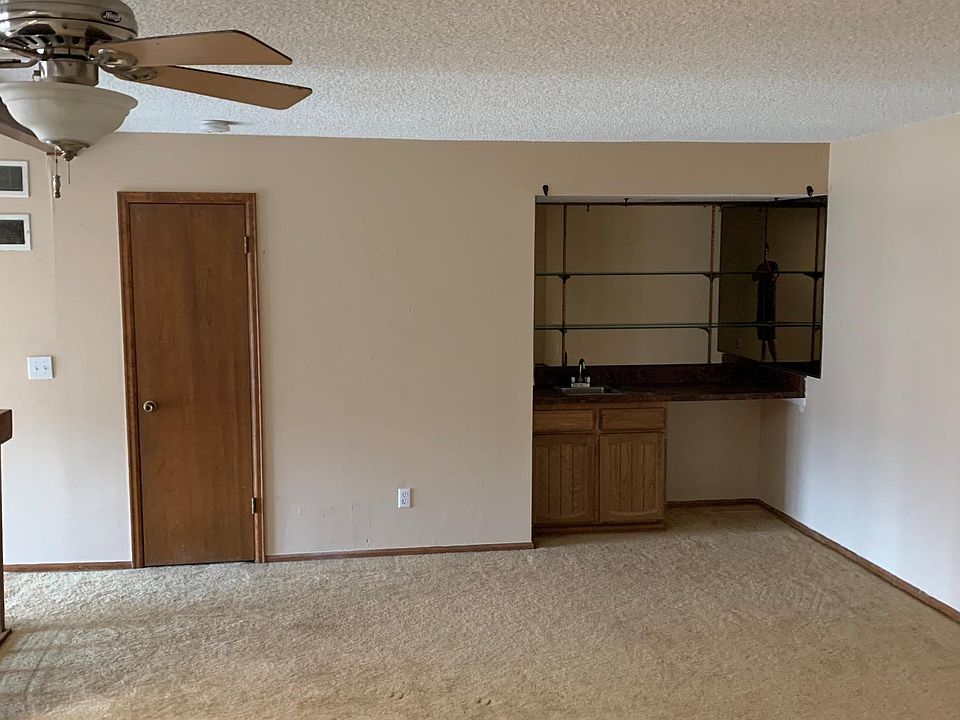 2nd image of 6447 S Havana St APT B