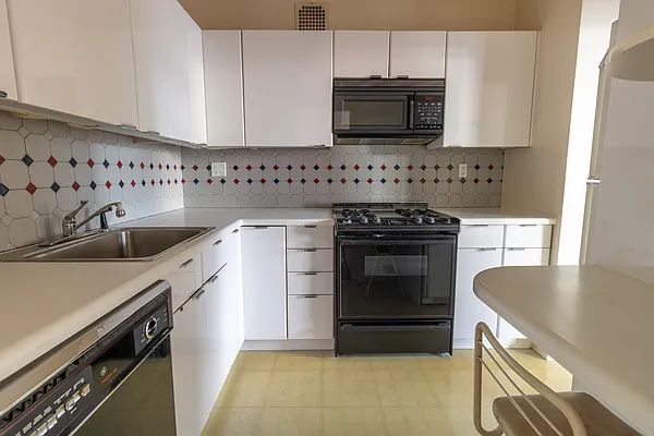 Sold by Corcoran | media 4