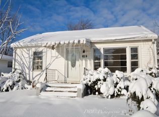 18192 W Valley Dr, Grayslake, IL 60030