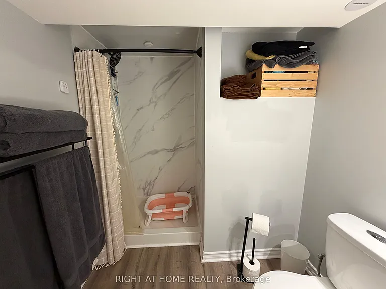48 Langstone Cres #BASEMENT — Photo 9