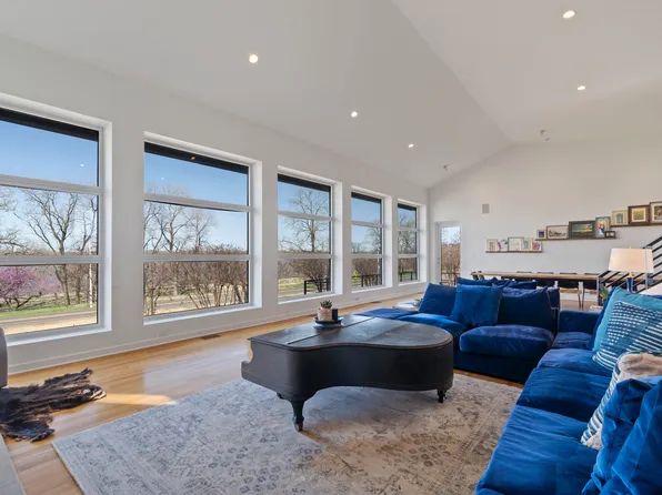 65 Riverwalk Pl, Memphis, TN 38103