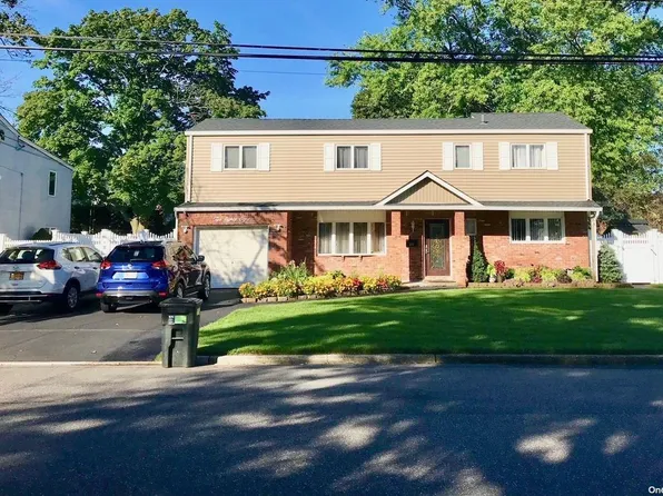 288 W 22nd Street, Deer Park, NY 11729
