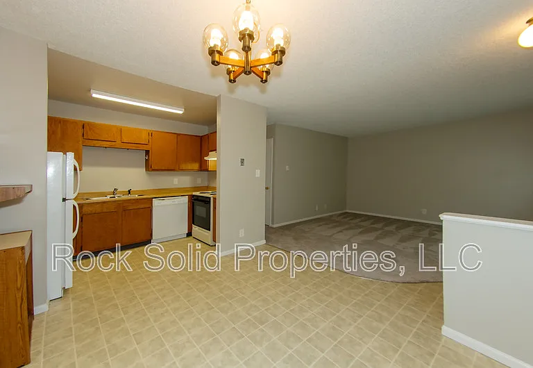 714 Dell Range Blvd #B — Photo 7