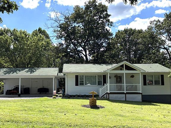 3rd image of 455 Mountain Rd