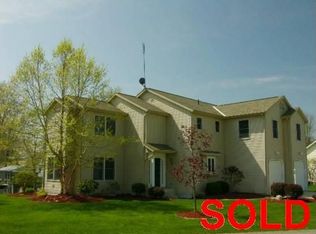 11678 N Venetian Dr, Syracuse, IN 46567