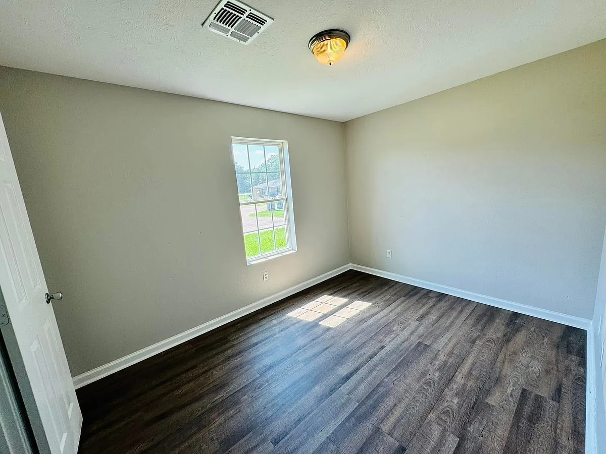 Building Photo - 105 Greene Ln #175G