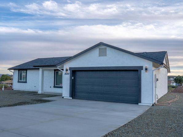 20297 E Saguaro Dr, Mayer, AZ 86333