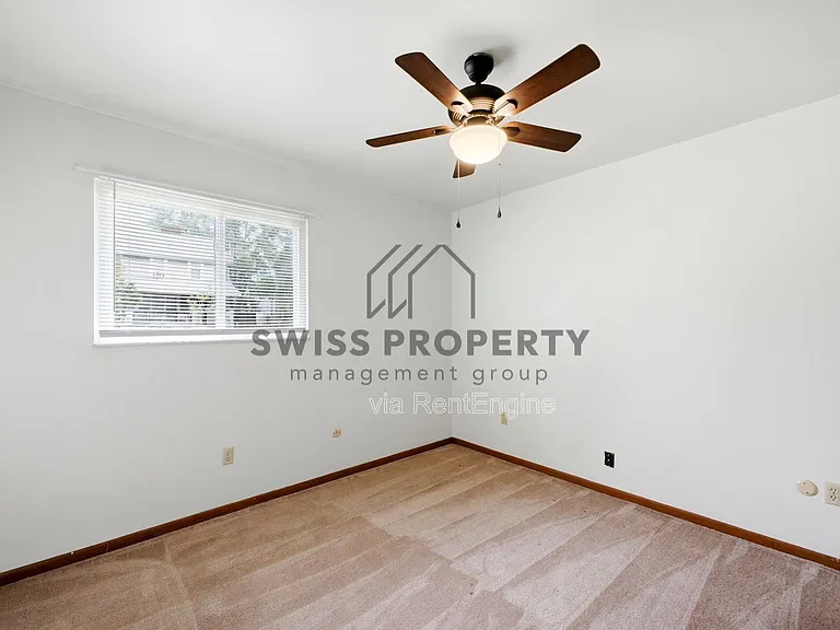1567 Briarwood Ave — Photo 14