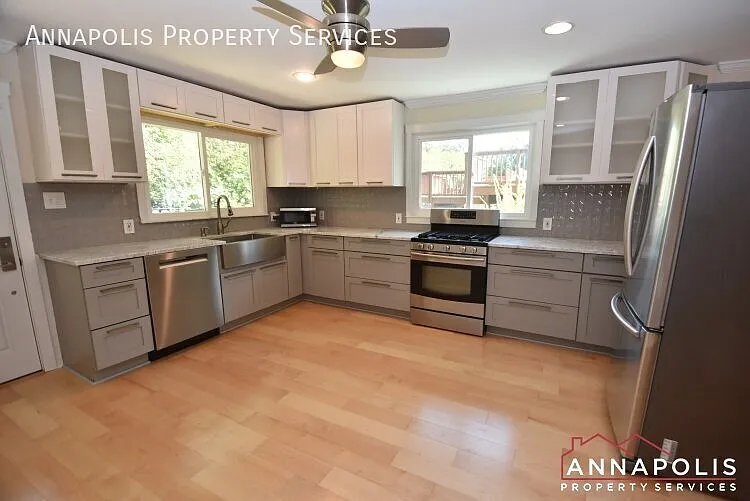 1204 breitwert avenue — Photo 4