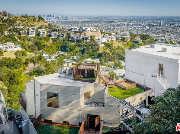 2189 Sunset Plaza Dr, Los Angeles, CA 90069