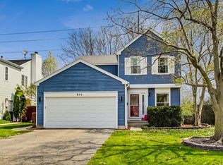 511 Barberry Rd, Highland Park, IL 60035